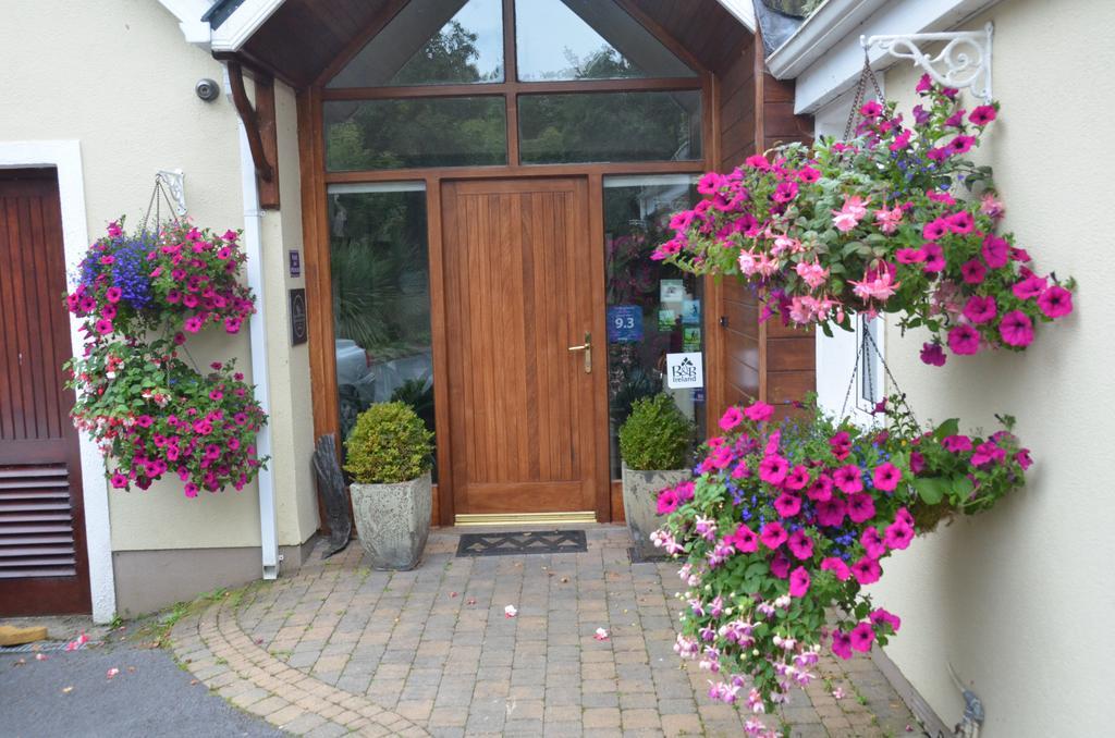 Camillaun Lodge With Lough Corrib Boat Hire Oughterard Exterior photo