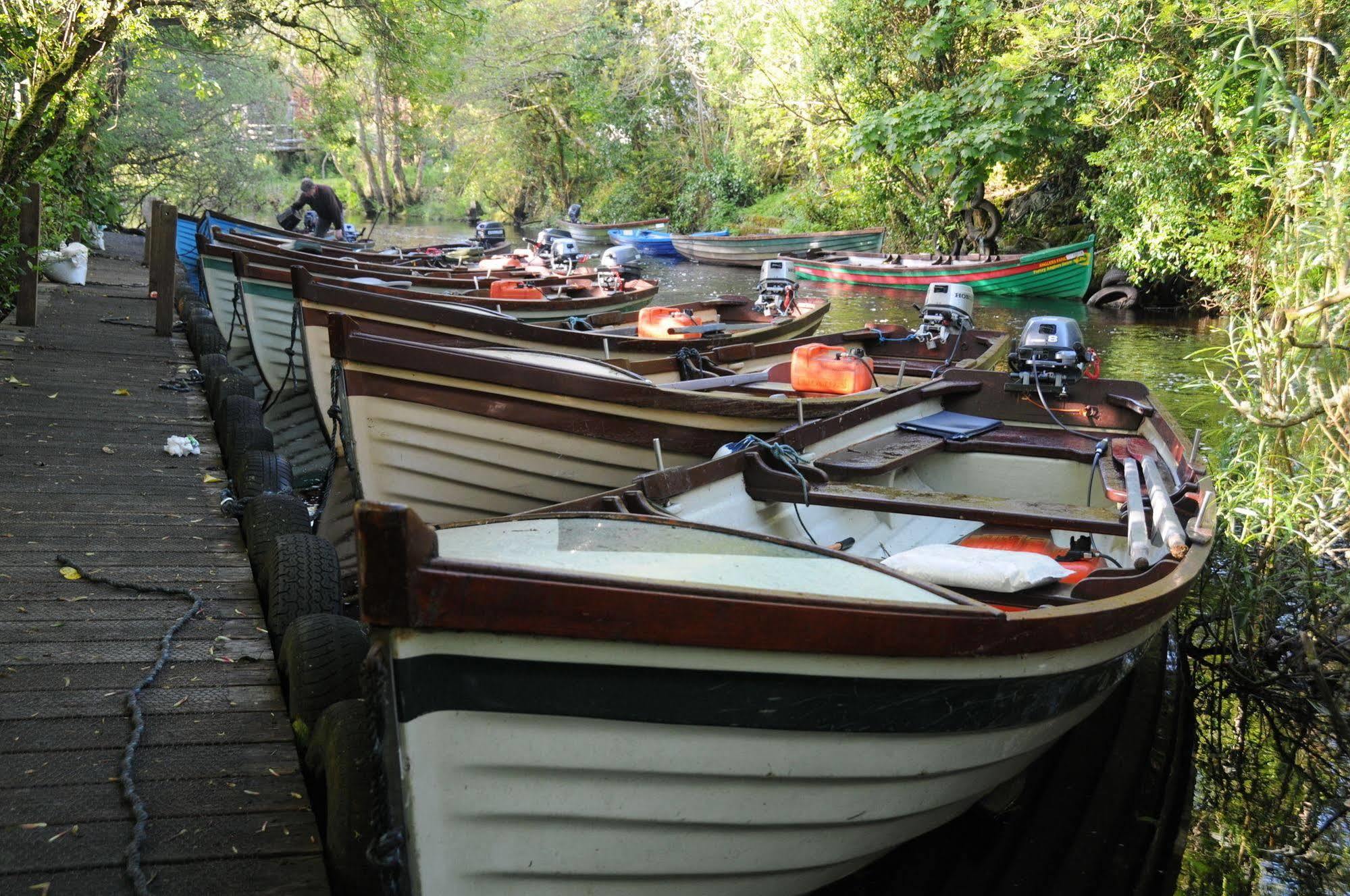 Camillaun Lodge With Lough Corrib Boat Hire Oughterard Exterior photo